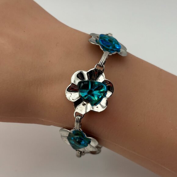 Vintage Silver & Aquamarine Toned Flower Bracelet - Picture 5 of 6